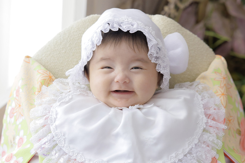赤ちゃんの笑顔写真
