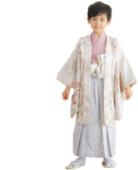 着物を着た男の子
